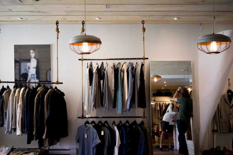 magasin-TARADEAU-min_clothing_store_shop_boutique_men's_fashion_clothes_business_retail_shopping-1062572