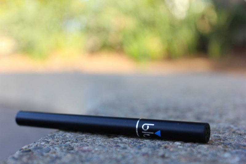 magasin-TARADEAU-min_e_cigarette_vaping_blu_cigs_blu_electronic_cigarette_tobacco_cigarette_smoke-637061